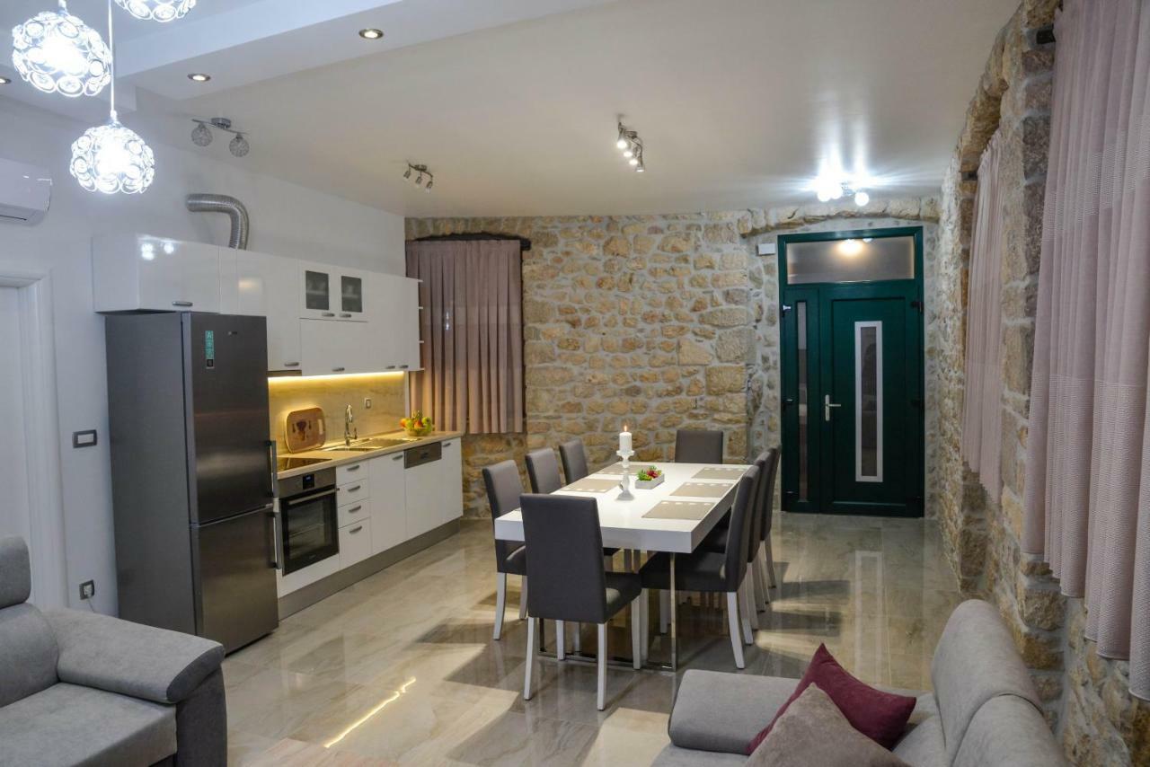 Apartmani Olujic Имотски Экстерьер фото