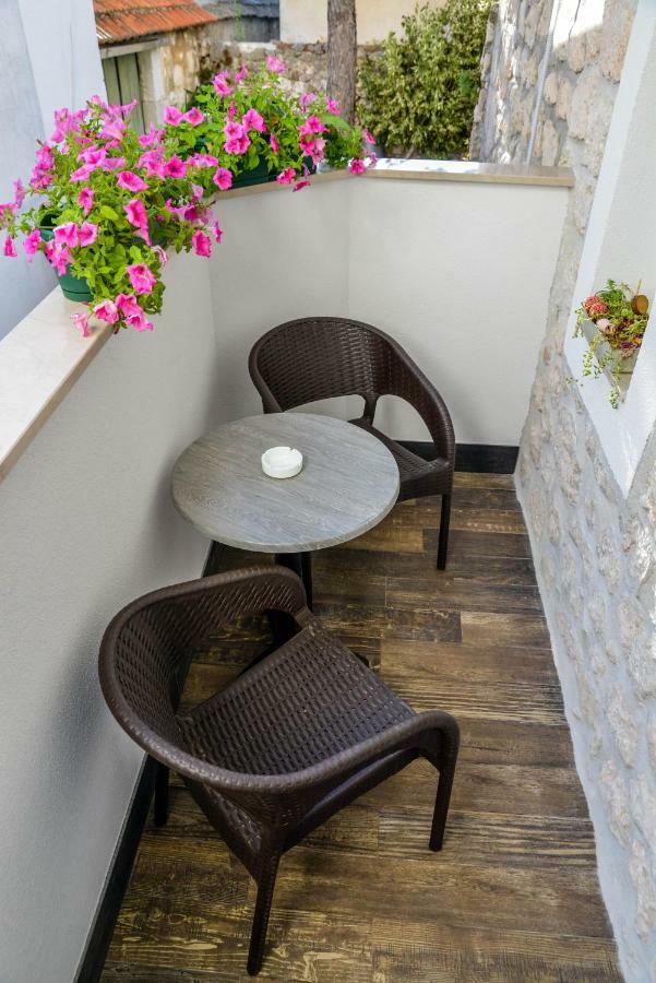 Apartmani Olujic Имотски Экстерьер фото