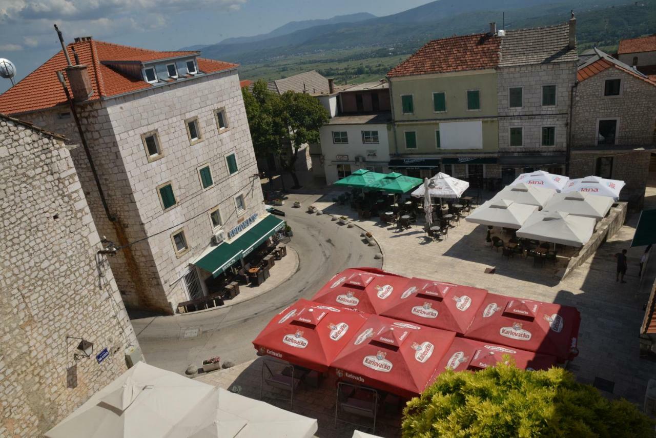 Apartmani Olujic Имотски Экстерьер фото