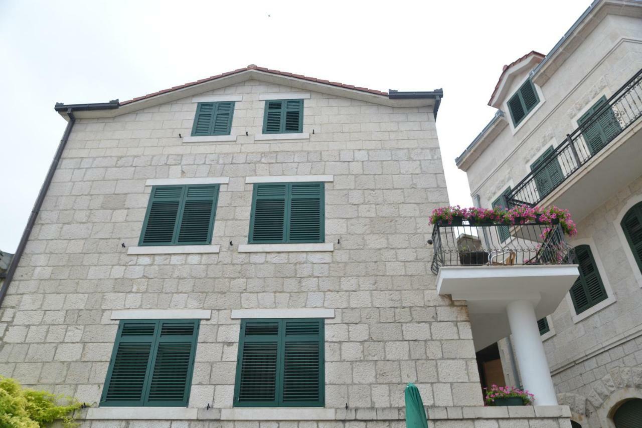 Apartmani Olujic Имотски Экстерьер фото